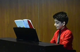 هنرجوی دوره‌های آموزش پیانو